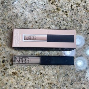 Nars Mini Radiant Creamy Concealer with Medium Coverage Shade Vanilla
